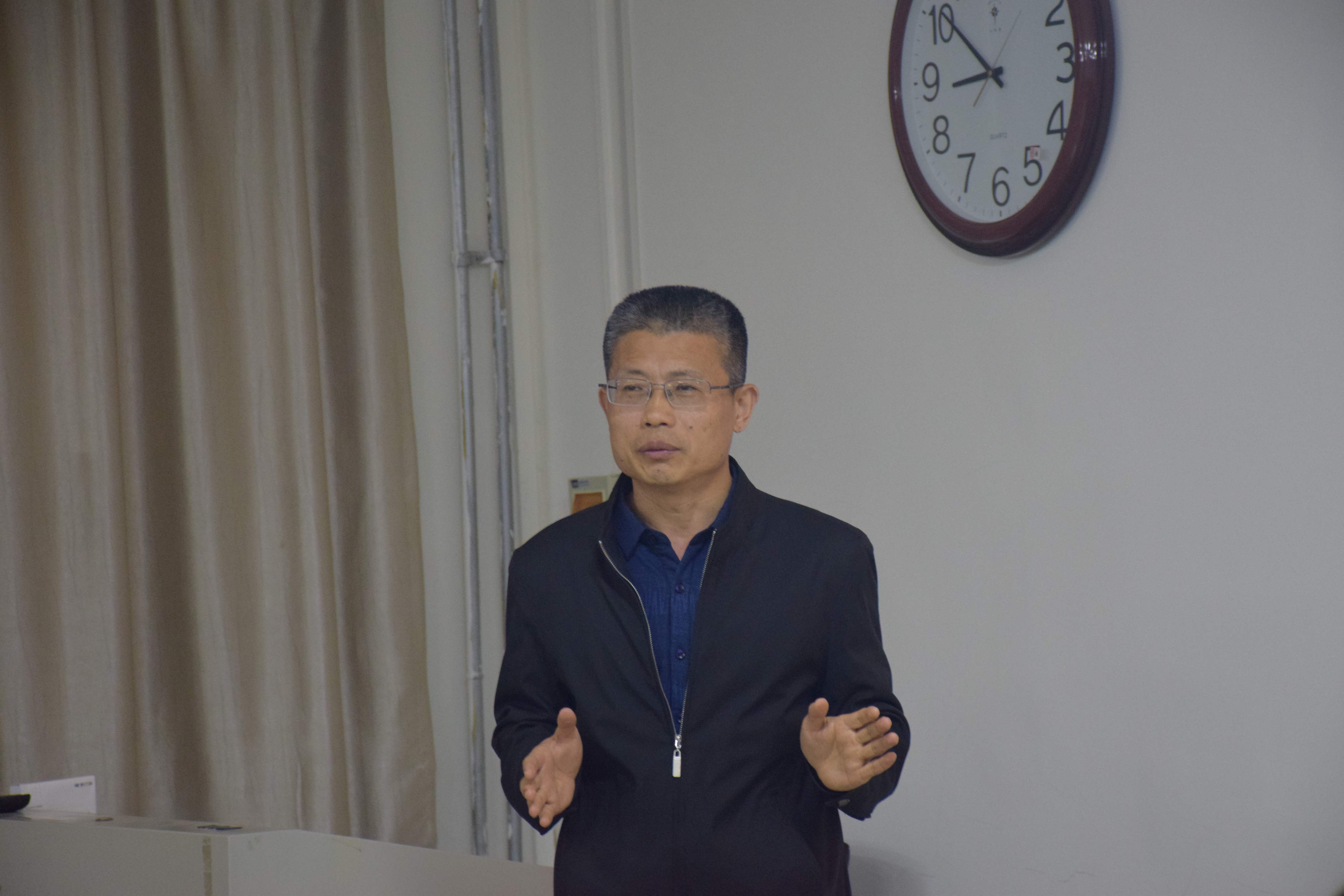 创新实验学院党总支副书记李向拓老师总结发言.JPG
