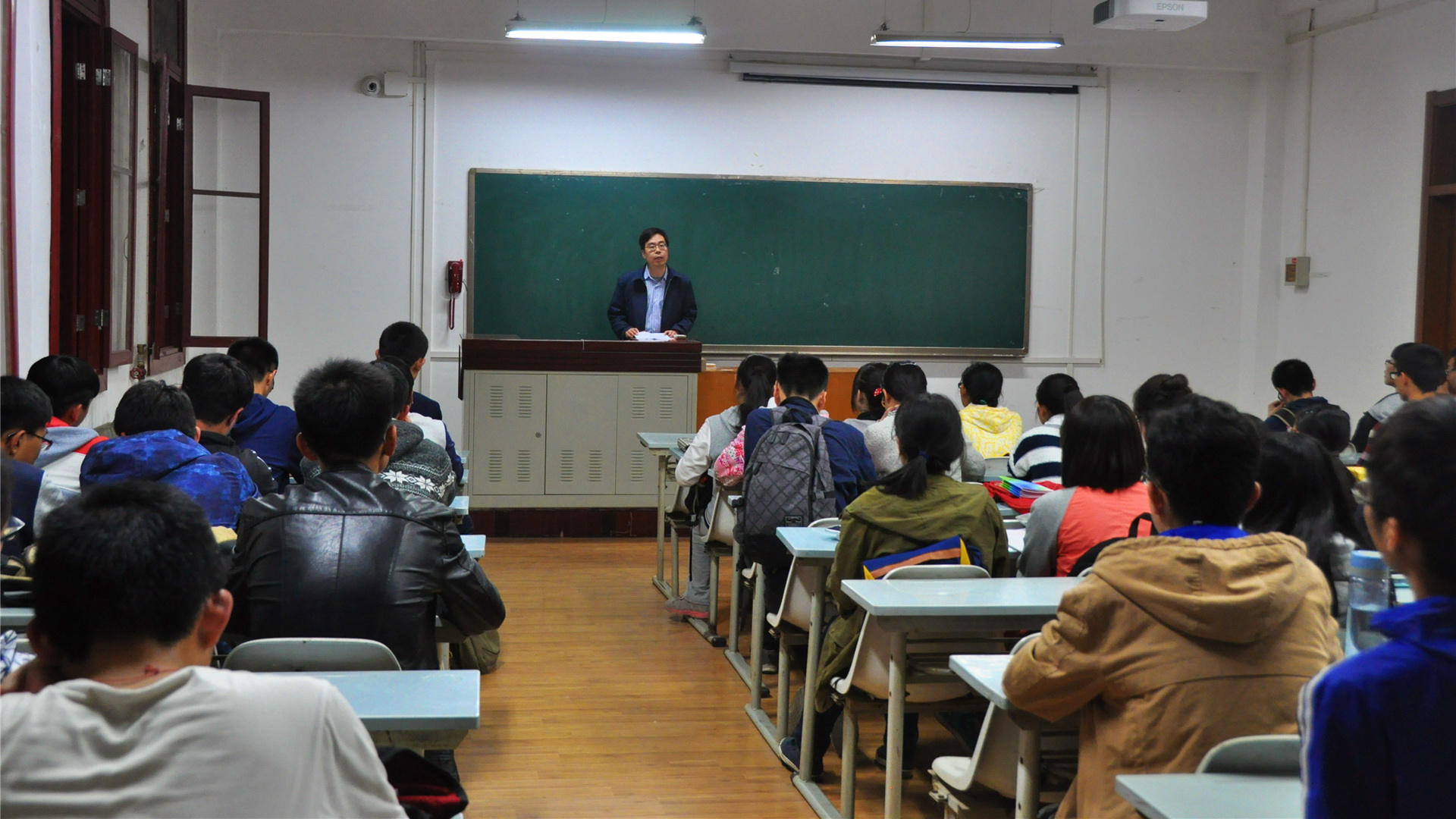 我院2015级学生年级大会