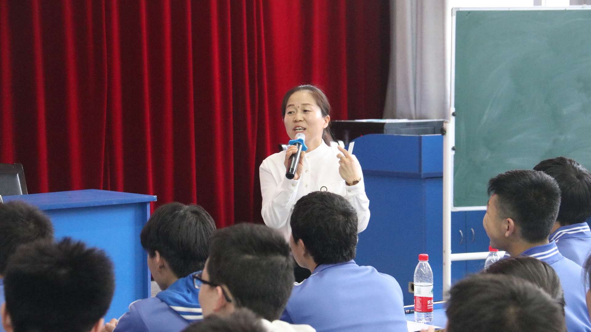 咸阳渭城中学科普报告现场